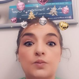 Meet your Posher, Crystal